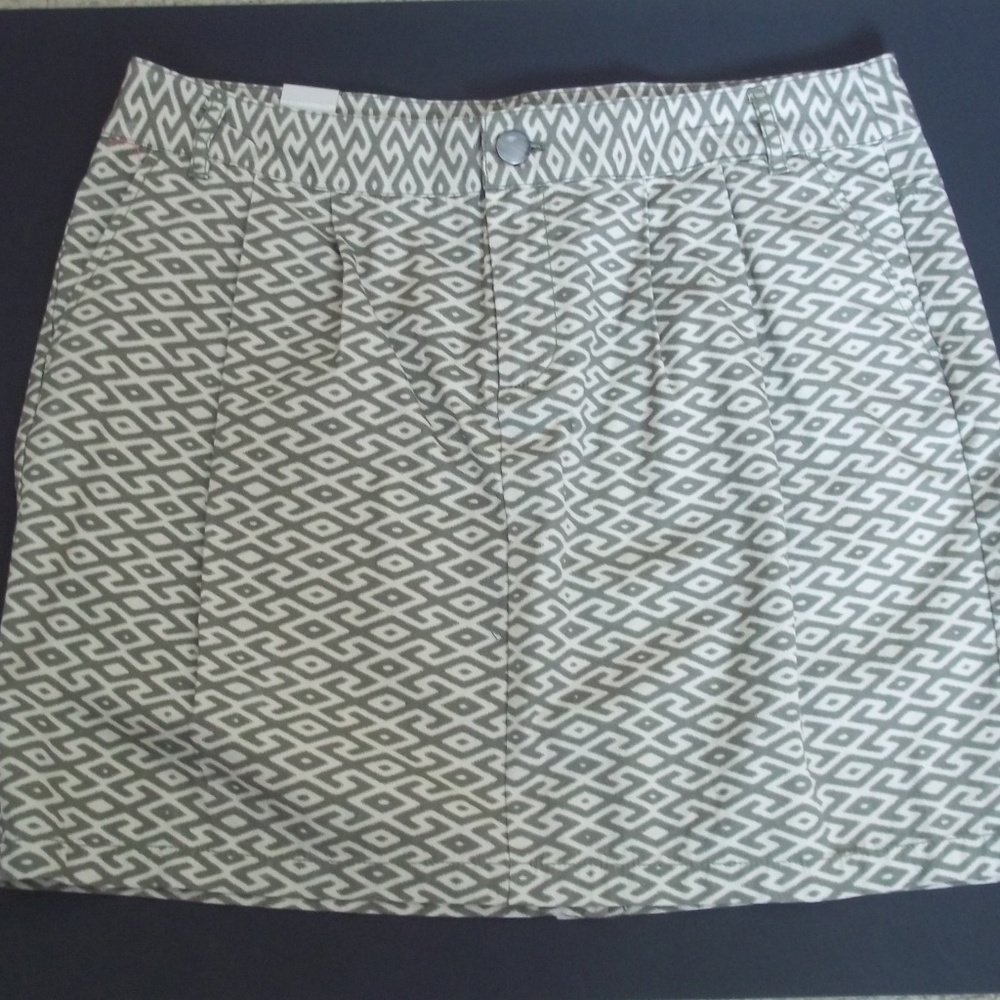 GAP Geometric Patterned Gray Skirt